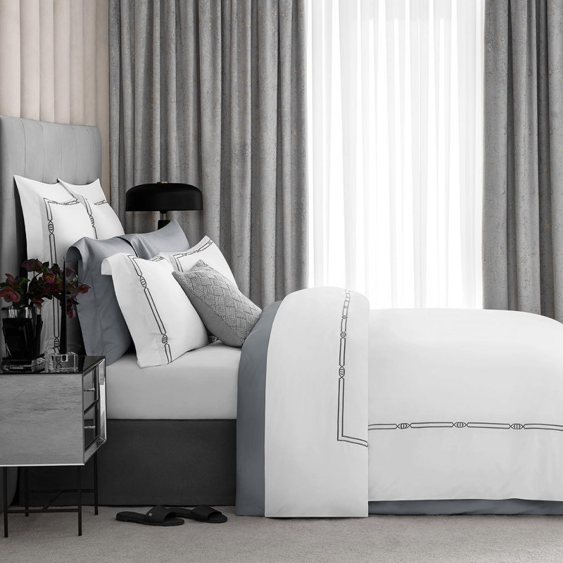 Bedding, Queen
