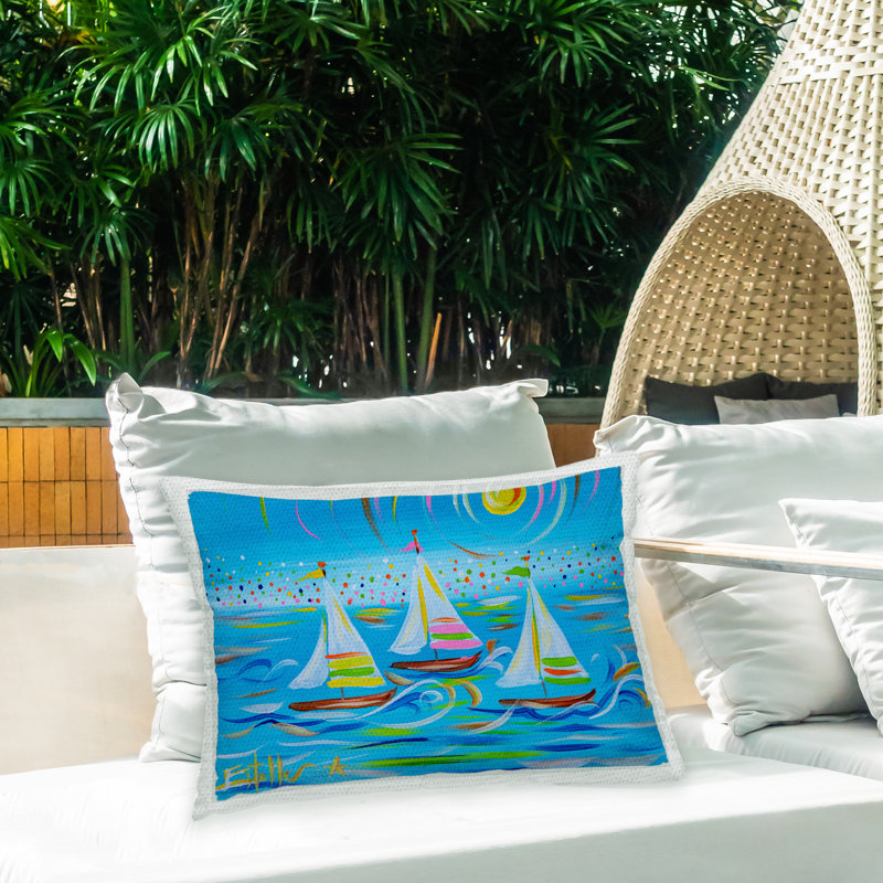 Coussin bleu d'extérieur à imprimé de voiliers modernes par Estelle Grengs