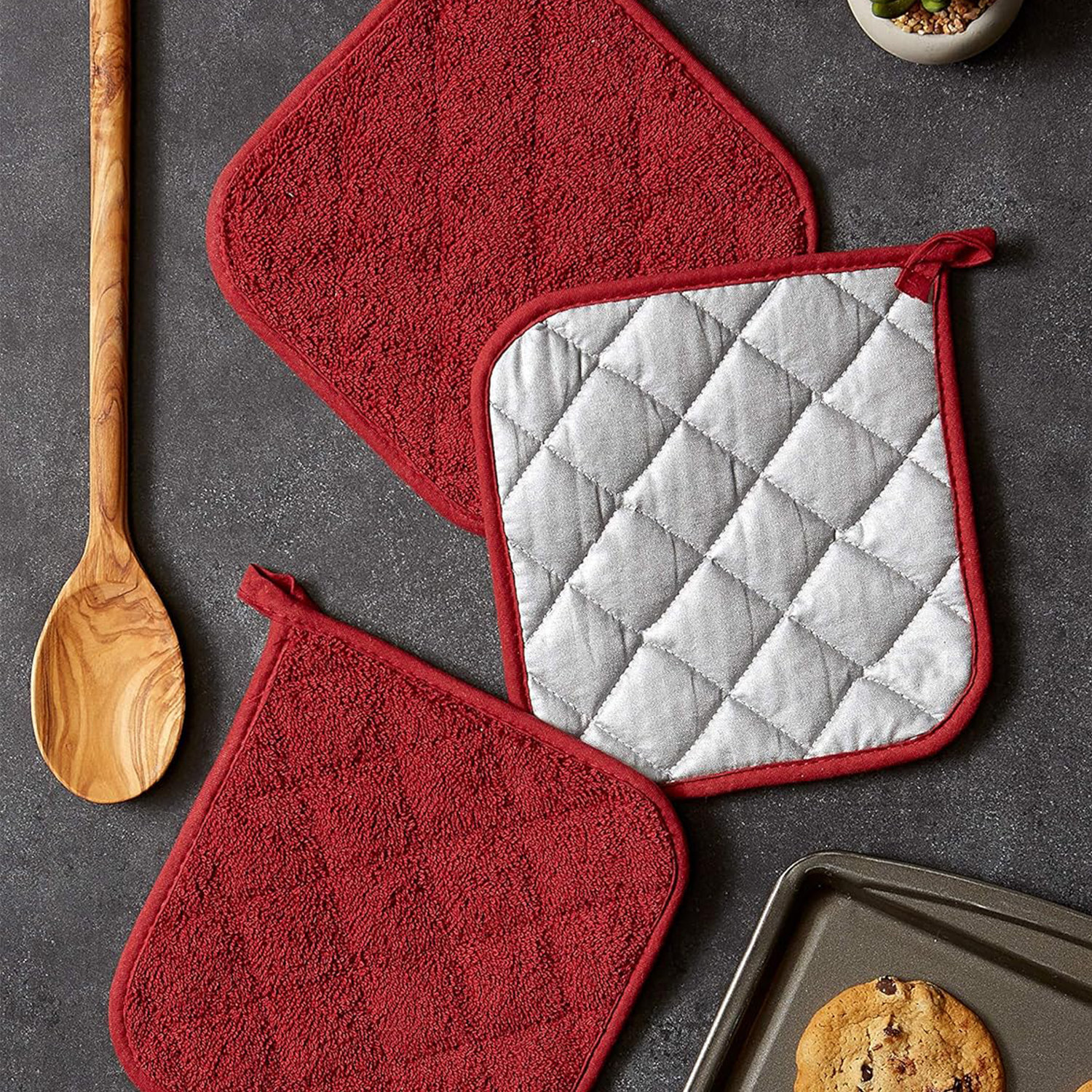 Pot Holder Set, 3 Piece Set Of Heat Resistant Quilted Cotton Pot