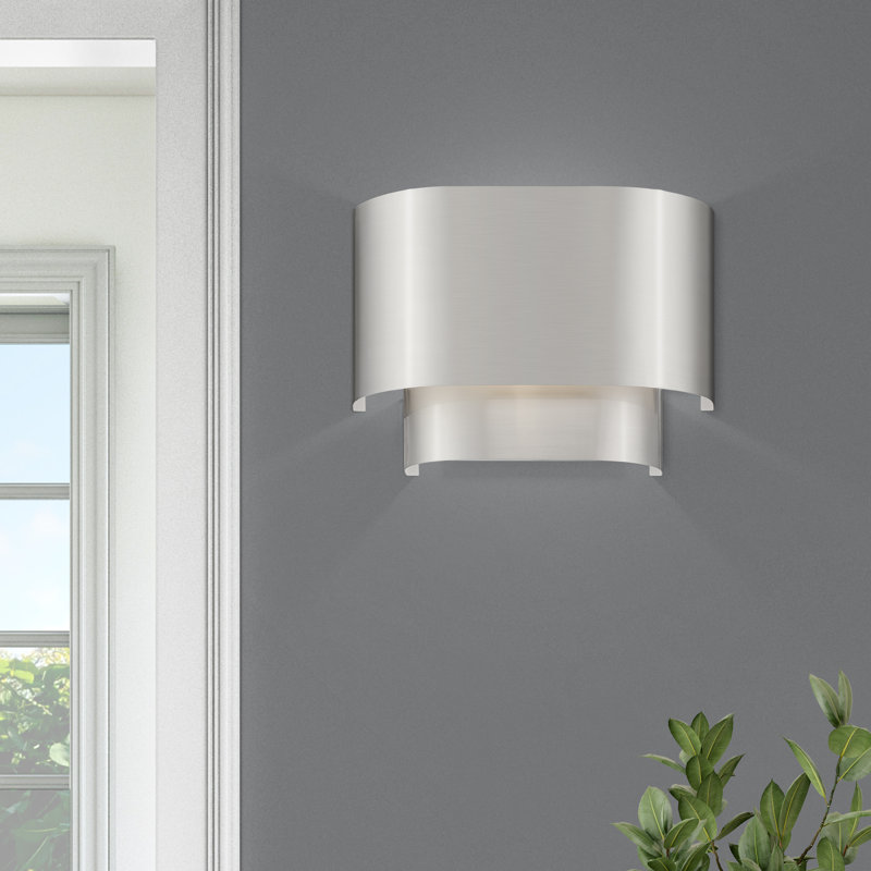 Applique murale 1 lumière ADA en nickel brossé avec abat-jour en métal nickel brossé avec intérieur blanc brillant