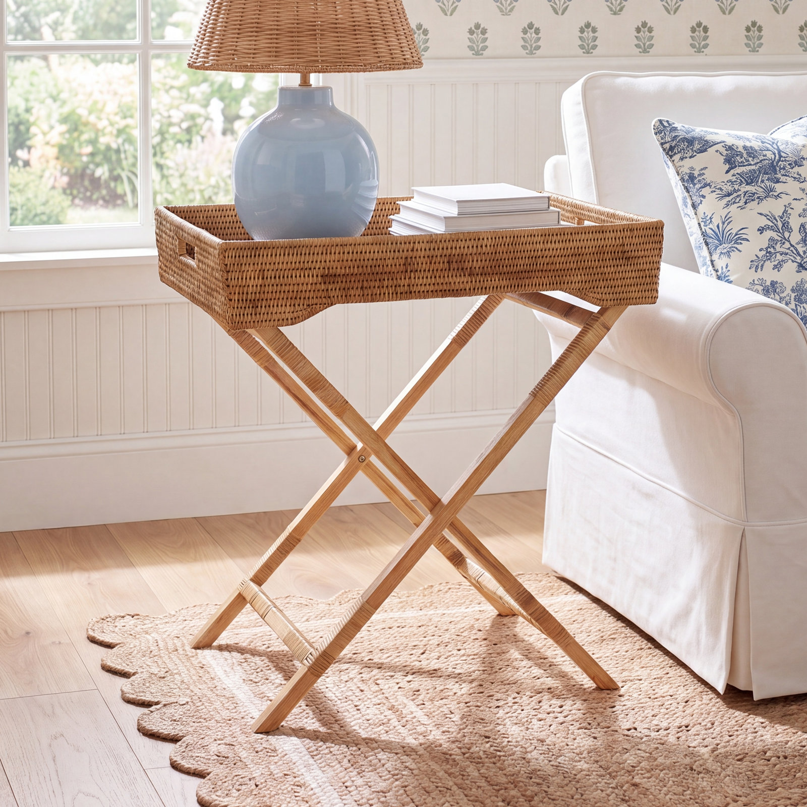 Sammy 24'' End Table, Tudor Black, With Glass