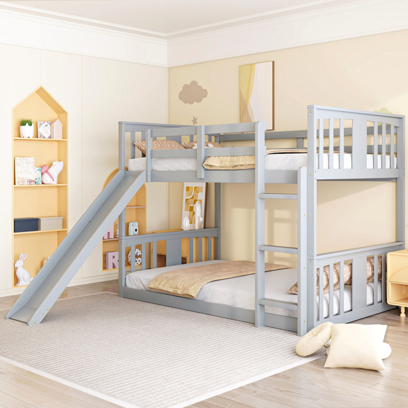 Lit superposé simple au-dessus de simple avec glissière et échelle