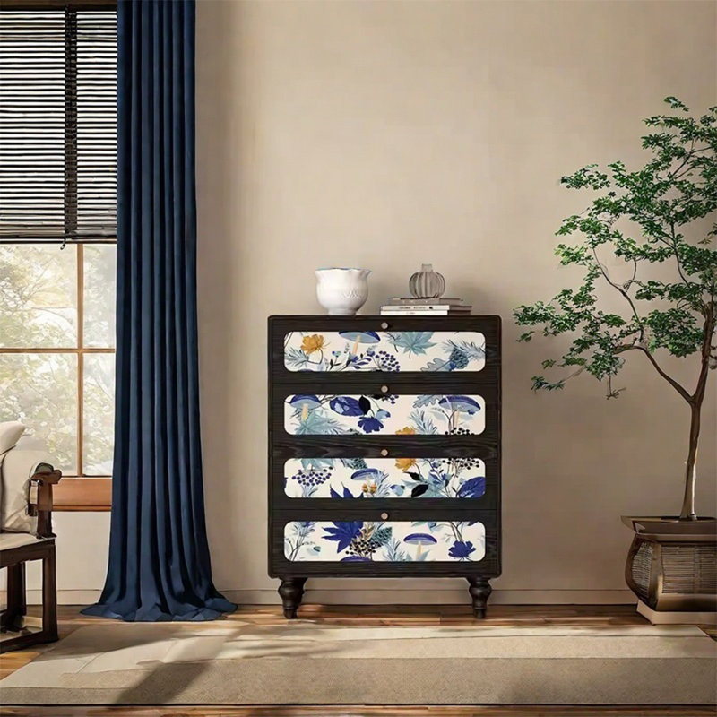 Armoire en frêne avec 4 tiroirs et poignées en laiton