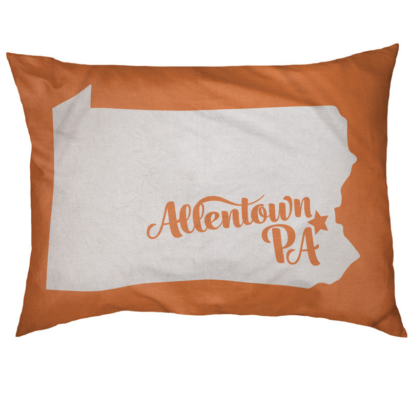 Coussin d'extérieur pour chien Home Sweet, Petit (l 28 po x P 18 po x H 6 po), Orange, Allentown Pennsylvania Outdoor Dog