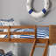 Lit superposé simple au-dessus d'un lit double de style moderne moderne avec rails en échelle attachés et structure de joint verrouillable pour lit supérieur au fini chêne sécuritaire Lit inférieur au fini blanc