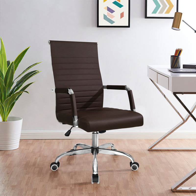 Kilbourne Conference Chair, Brown
