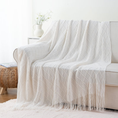  Knit Diamond Patterned Blanket