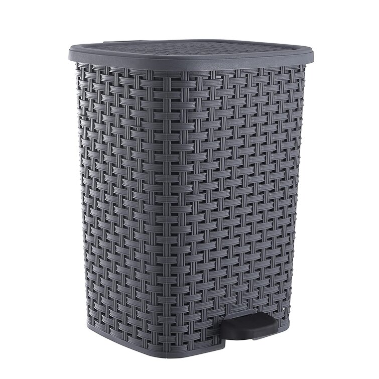 Wayfair Basics Bruder Plastic 13 Gallon Step on Trash Can Wayfair Basics Color: Bronze