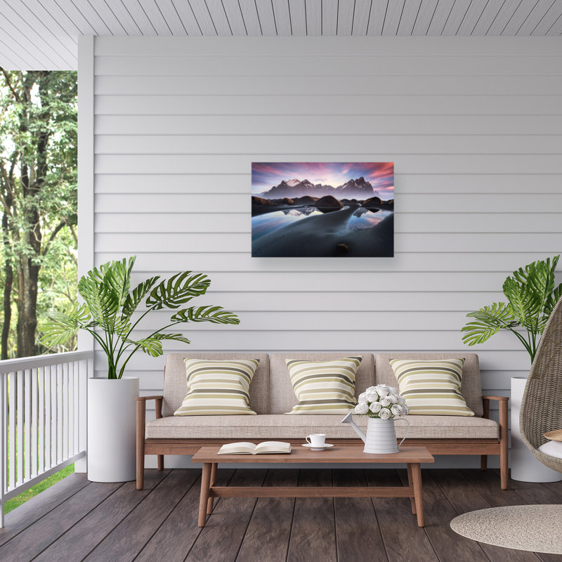 Stefan Hefele  Glowing Vestrahorn Outdoor  Canvas, H 12 po x l 19 po