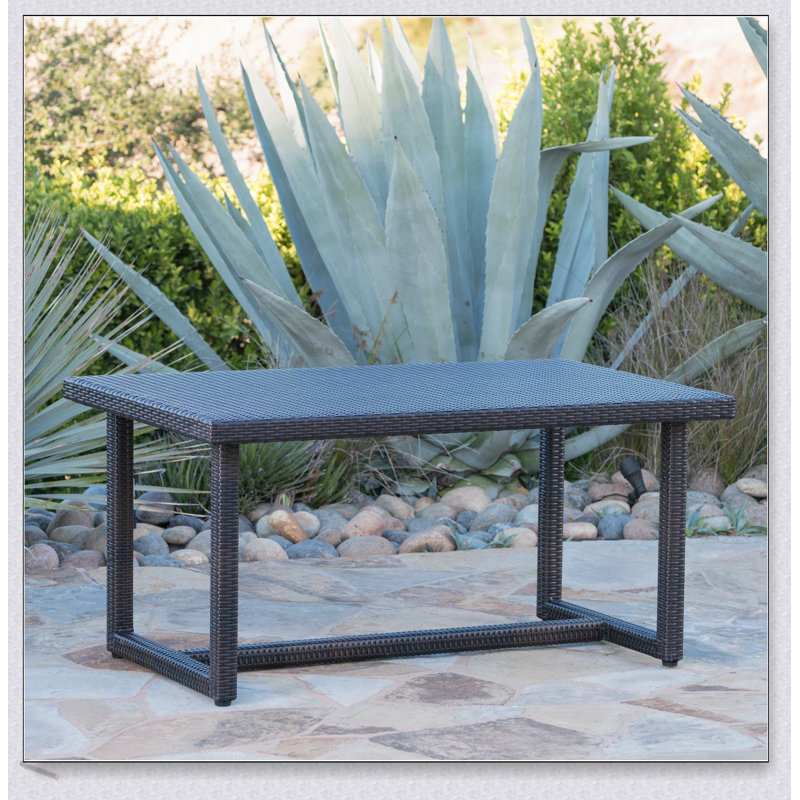 Table de salle à manger en résine tressée avec structure en fer de Santa Rosa, durable et élégante pour l'extérieur, Brown