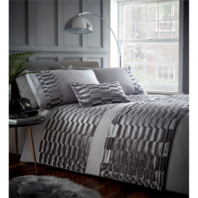 Delavan Bridgerton Damask Jacquard Luxury Duvet Cover Set, Kingsize Duvet Cover + 2 Standard Pillowcases, Stone