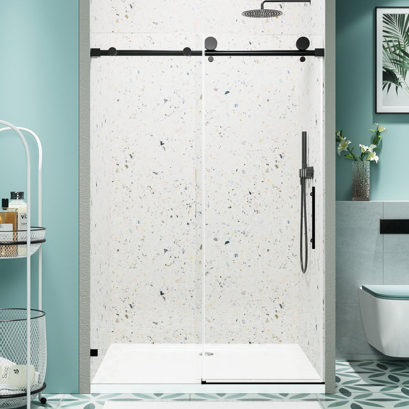Porte de douche coulissante simple noire matte à fermeture en douceur l 60 po x H 76 po avec verre trempé transparent de 5/16 po (8 mm), poignée en acier inoxydable, tampon pour un mouvement fluide, fonction hydrofuge, salle de bain réglable