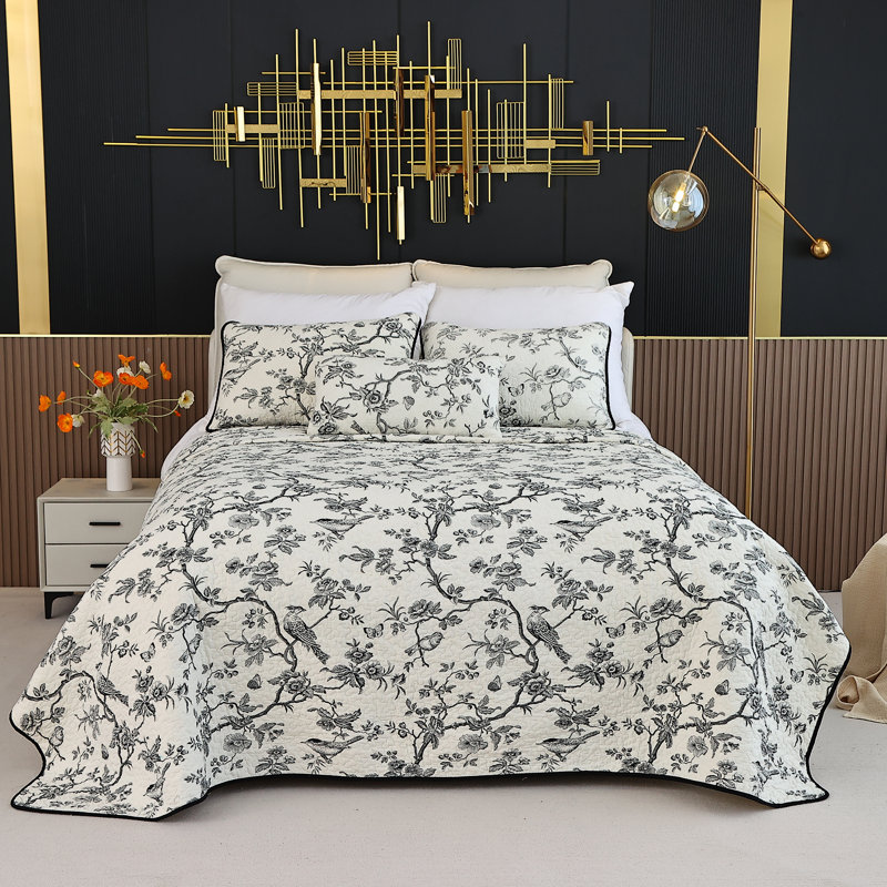  100% Cotton Black Printed Floral Quilt Bedding Set, Queen Quilt + 2 Standard Shams
