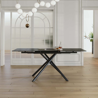 Table de salle à manger rétractable en pierre frittée, de conception rectangulaire moderne, avec des pieds en acier au carbone au bas, pouvant accueillir de 6 à 8 sièges