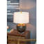 Lampe de table 22 po Doylene