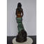 Statue en bronze de sirène tenant deux poissons de la collection Nifao - Taille: L 14 po x l 14 po x H 43 po.