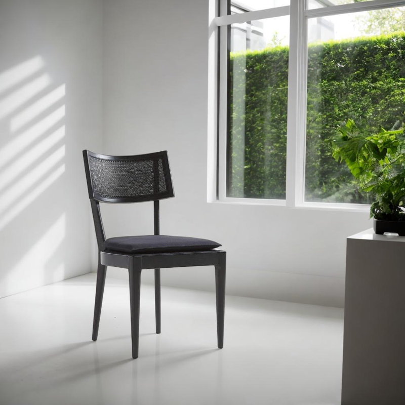 Chaise Lara