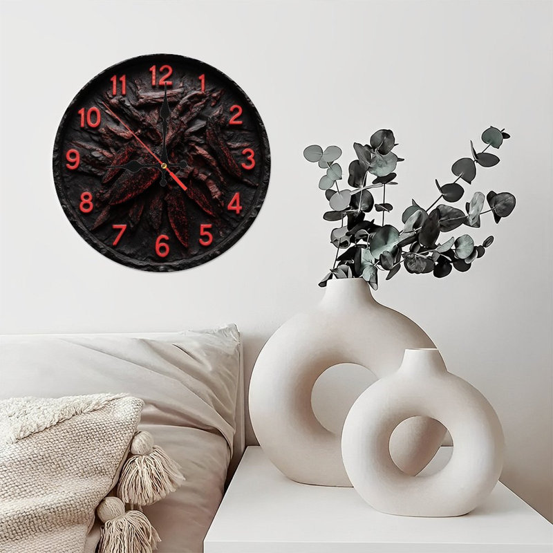 Horloge texturée foncée avec chiffres rouges