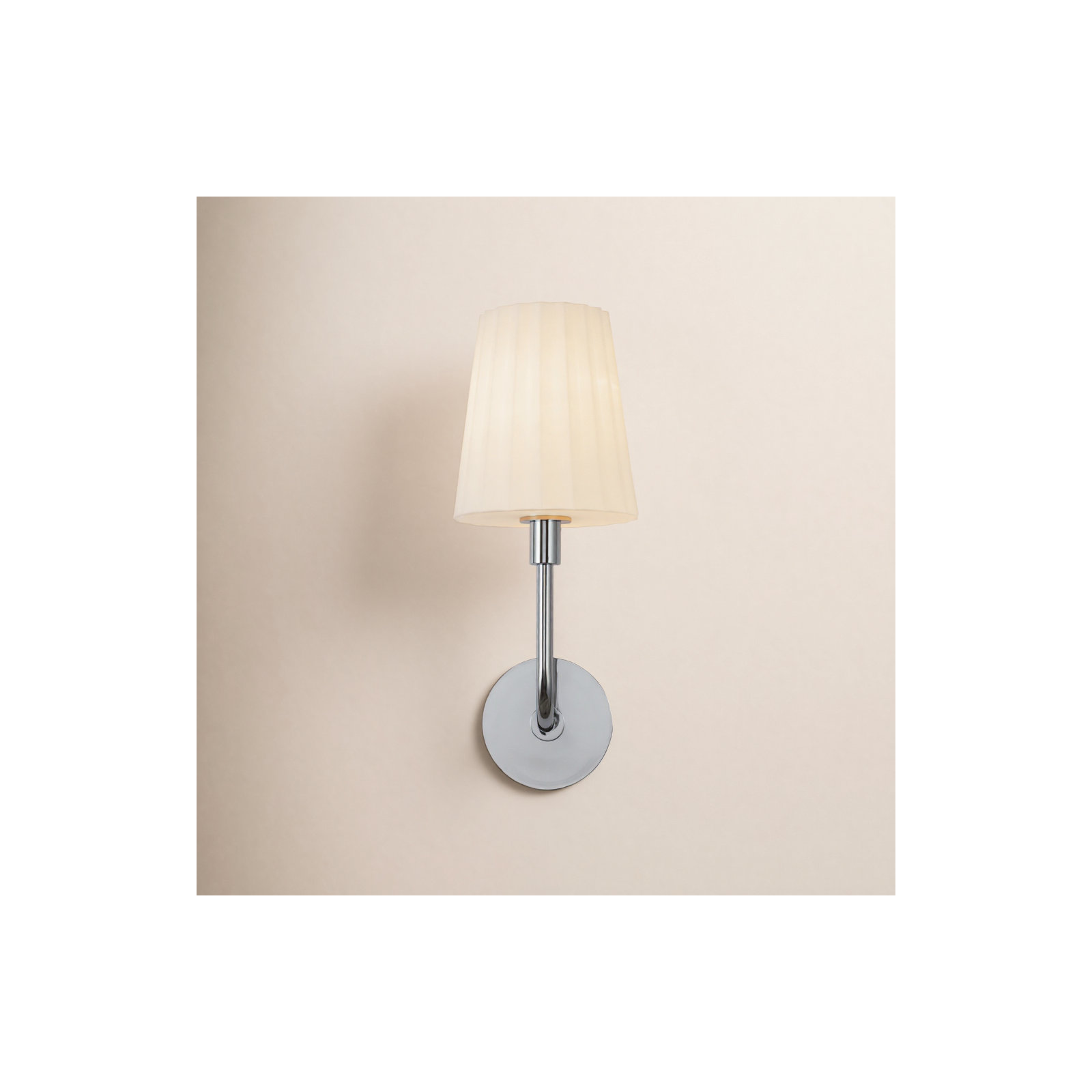 Tindra Single Ribbed Bath Sconce, Chrome