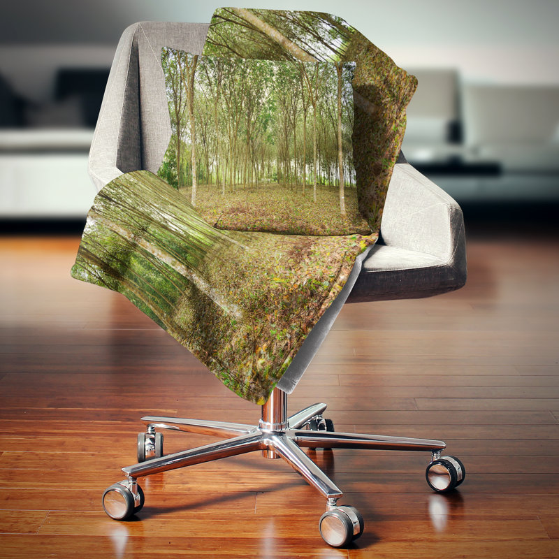 Coussin décoratif arbre en caoutchouc au cours de midi landscape, Carrée 18 po x 18 po