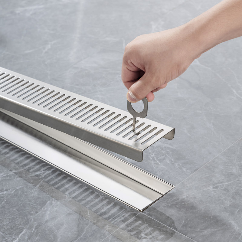 Grille linéaire l 32 po, Nickel brossé