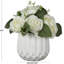Cole et feuillage naturel en tissu gris avec feuilles vertes et vase rond en céramique