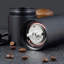 Moulin à café manuel avec meules en acier inoxydable, manivelle portable pour grains de café, conception usinée par commande numérique par ordinateur compacte pour un usage domestique