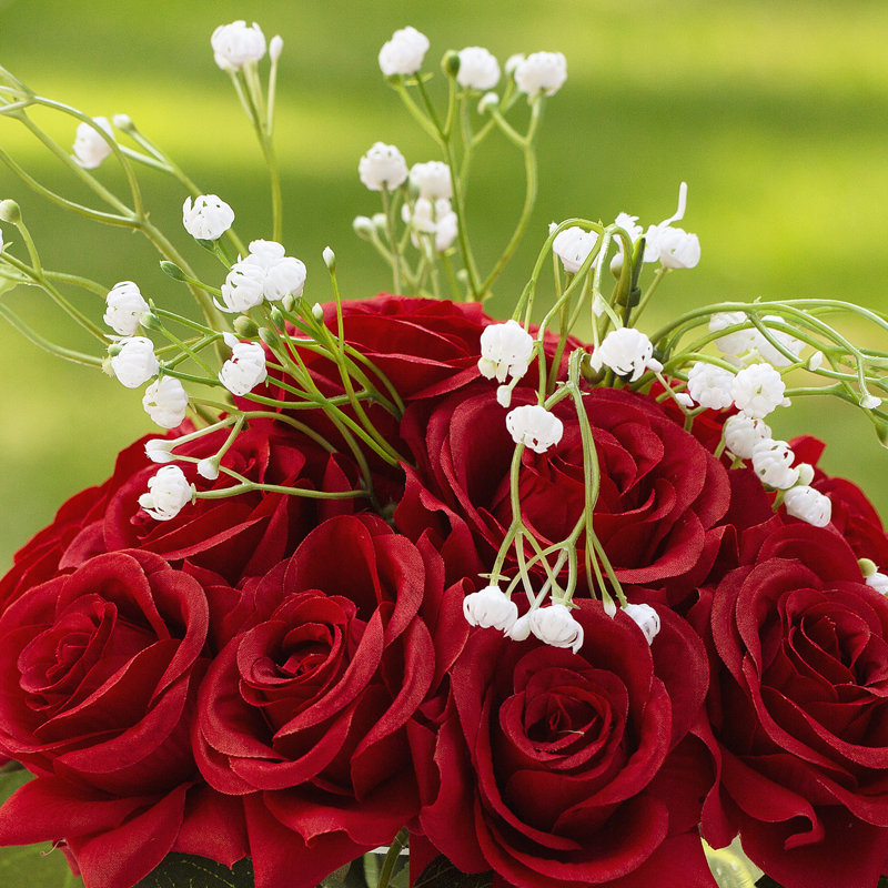 Mélange de fleurs dans un vase, Rouge