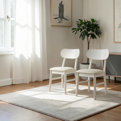 Chaises de salle à manger modernes l 22 po blanches Hoopes avec pieds en bois d'hévéa et revêtement en similicuir