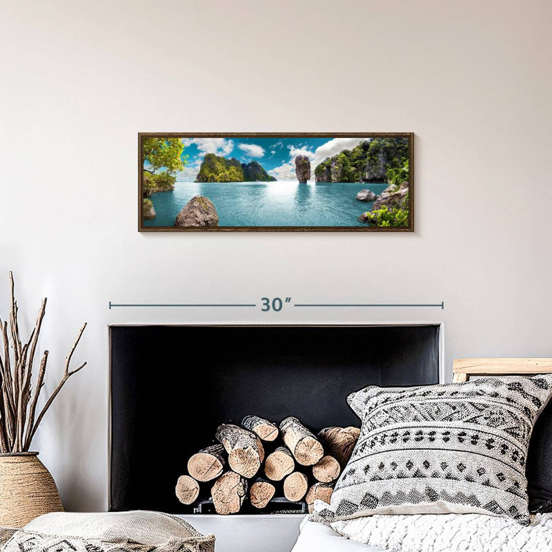 Iconic James Bond Island, 25 po x 9 po, Cadre flottant noyer