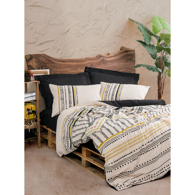 Luxury Ranforce Quilt Cover Set, 102 x 87, 100% Cotton, 145 Thread Count | Includes 2 Pillowcases (19.7 x 31.5) | Elegant Black, White & Gold Design | Easy Care, Machine Washable, Button Closure