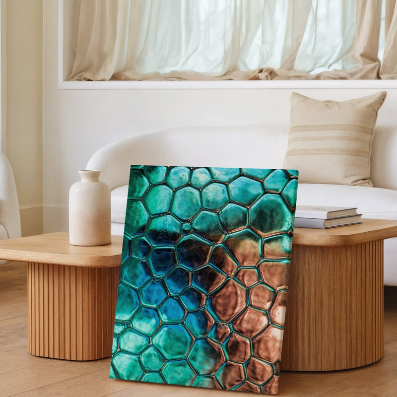 La toile crée un motif abstrait éclatant avec une mosaïque d'art mural qui se chevauchent de façon irrégulière