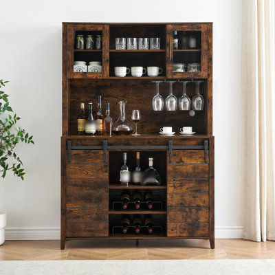 Meuble-bar à café et à vin de style campagnard de 178 cm de haut – Portes coulissantes de style grange, vaisselier de rangement, casier à bouteilles et à verres – Buffet autoportant pour salle à manger, cuisine ou bar – Brun