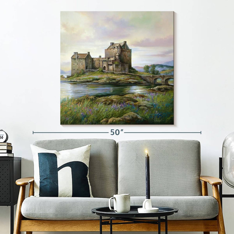 Lilie Eilean Donan, 33" H x 33" W