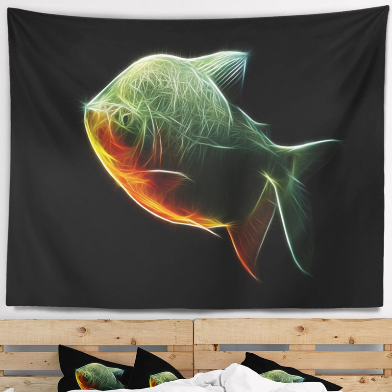 Poisson Fractal Pacu sur tapisserie noire, H 32 po x l 39 po