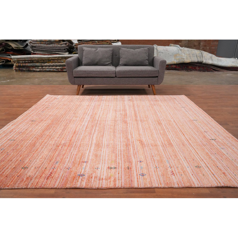 Tapis luxueux et doux de style Gabbeh 8 x 8 avec un motif tribal délicat subtil