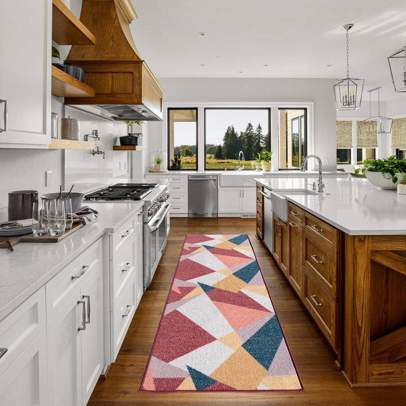 Secondina Geometric Indoor Rug, Runner 2'2'' x 7'