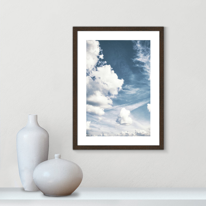 The Clouds Above - Photographie de cadre photo, H 23 po x l 17 po x P 0,88 po, Noyer