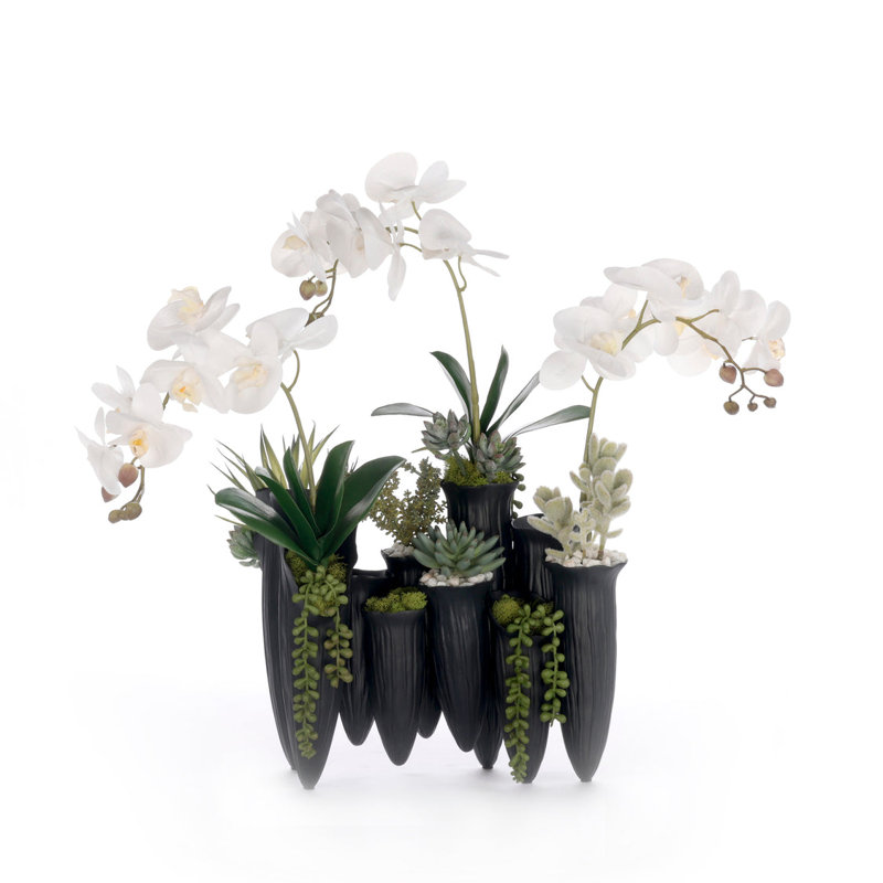 Vraie touche d'orchidée blanche à motif floral en pot noir