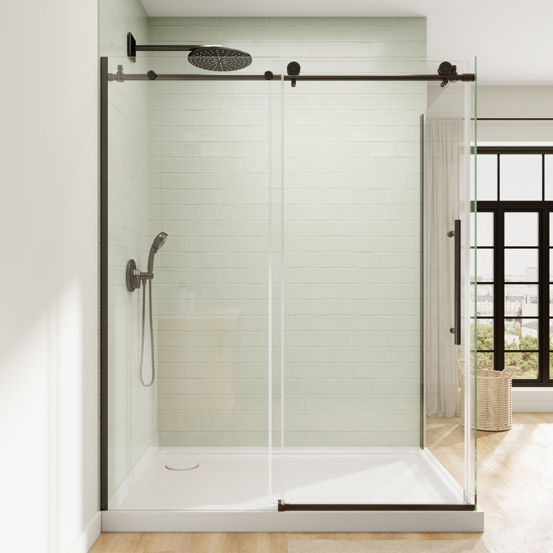 Cabine de douche coulissante semi-encadrée de 152 cm (L) x 86 cm (P) x 183 cm (H) avec verre trempé transparent de 8 mm.