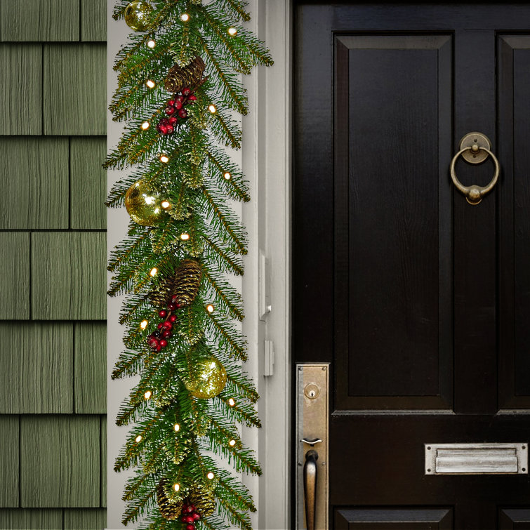 Garland White The Holiday Aisle