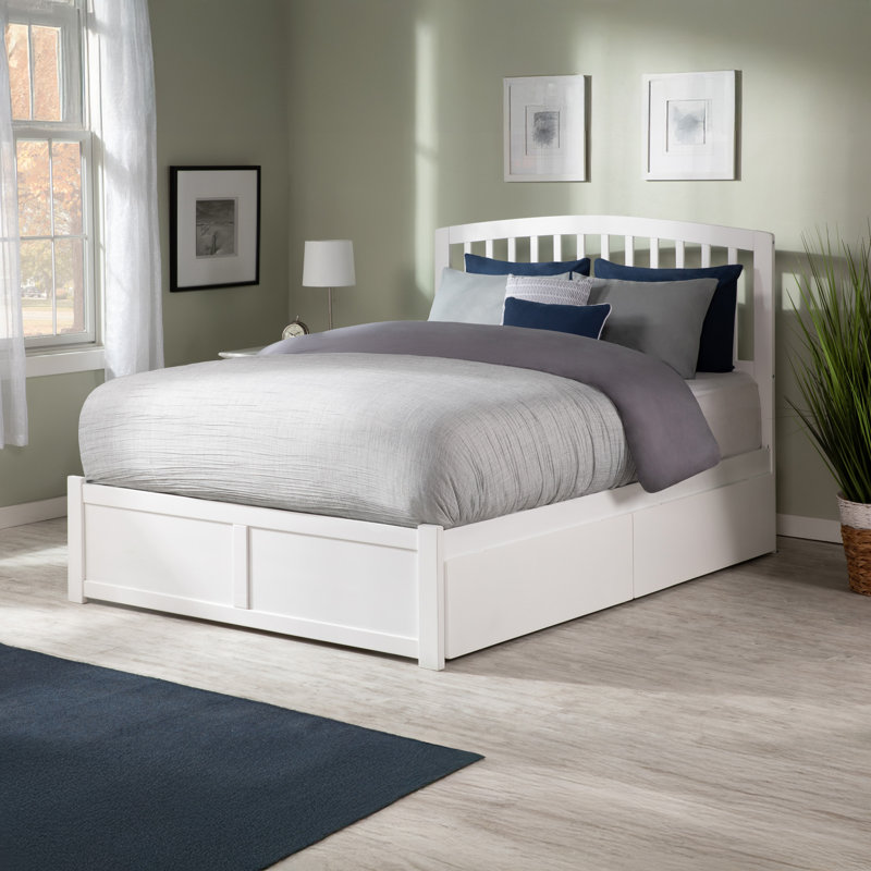 Lit plateforme avec rangement en bois massif et pied de lit Florio, Grand, Blanc