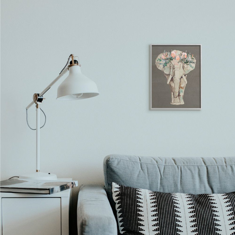 Éléphant, couronne de fleurs, rose, vert, fleur élégante par Jennifer Goldberger - impression, Estampe numérique Farmhouse