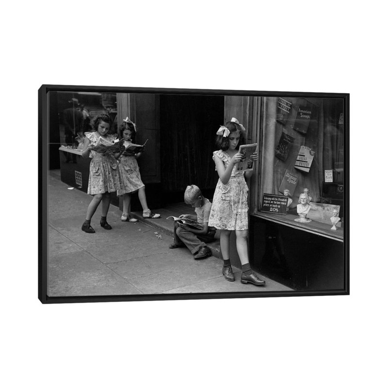 Comic Book Readers (NYC, 1947) by Ruth Orkin - Print on Canvas, 66.04 cm H x 45.72 cm W, Black Framed