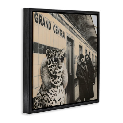 Art mural sur toile Grand Central Cat Glamour Floater, design par Sophie 6