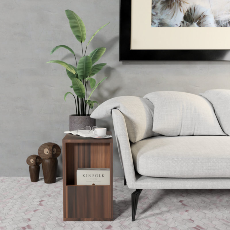 Deaijah C Table End Table, Brown