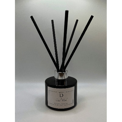 Oud Wood Scented Designer Candle