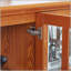 Vitrine à DEL avec portes vitrées, tablettes réglables pour objets de collection, conception à quatre portes, vitrine rétro pour la maison ou le bureau-528503734