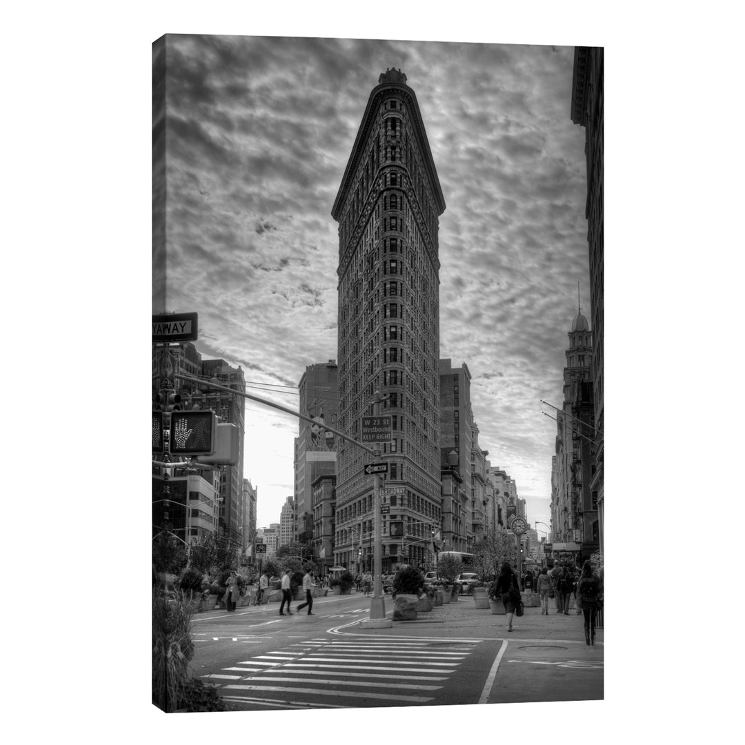 'Flatiron Building (New York City)' Photograph on Wrapped Canvas