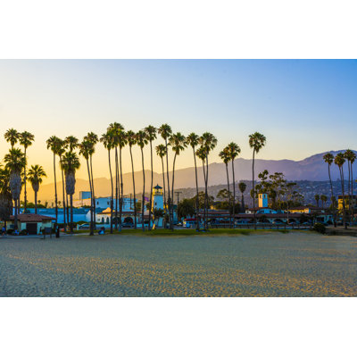 " Santa Barbara Promenade " by Meinzahn